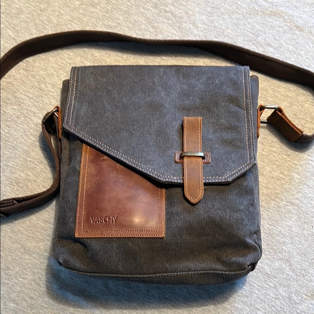*NWOT* Vaschy Gray Canvas and Brown Leather Men's Messenger Bag